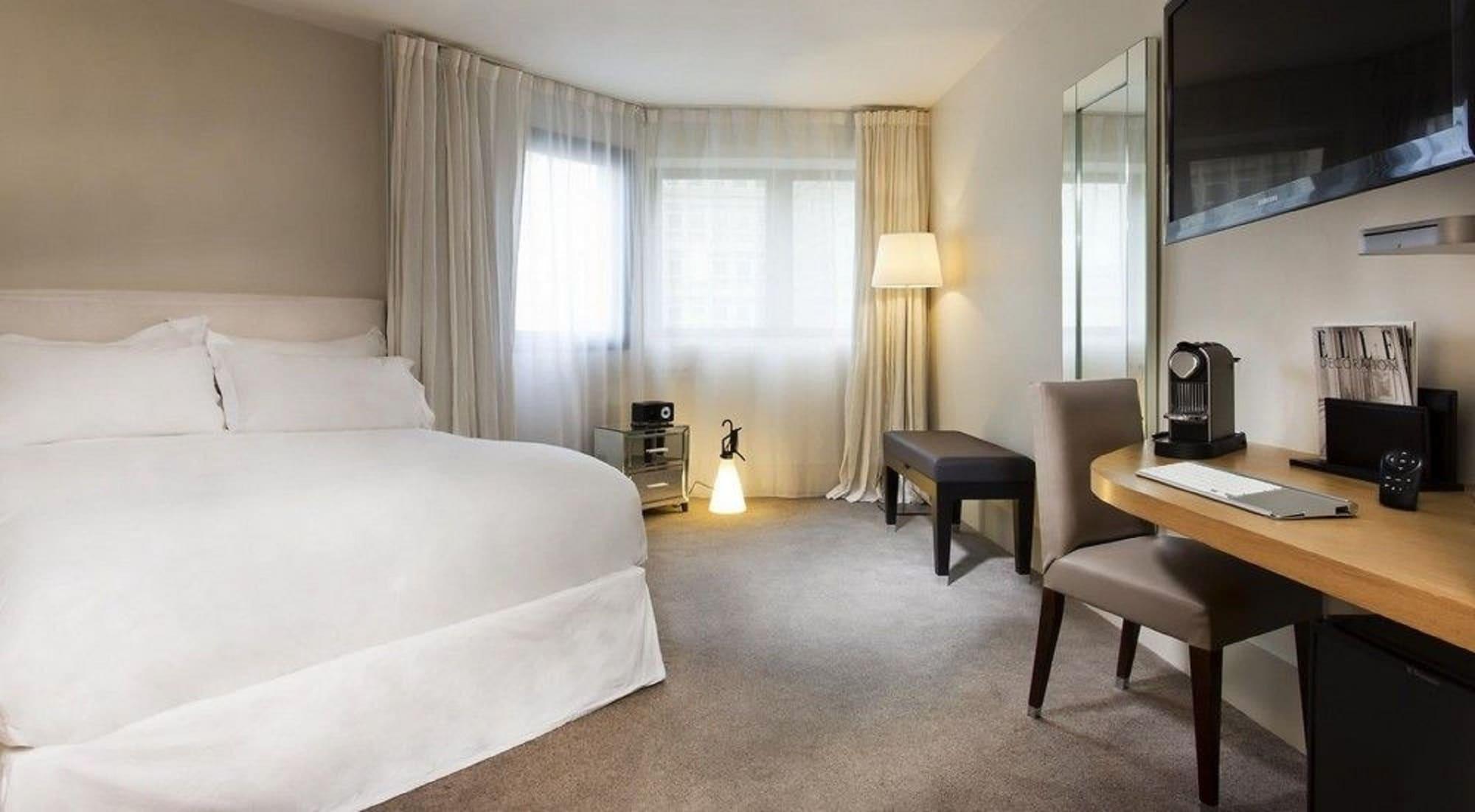 Hotel La Maison Champs Elysées 5*